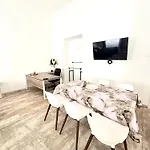 Apartmán R78 *