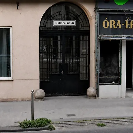 R78 Budapest